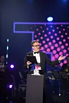 Tarik Filipović tretmanom je tretirao podbradak.