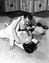 Frank Sinatra i Gina Lollobrigida u filmu ‘Never So Few‘