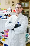 Prvi kontakt sa znanstvenim radom Petar je imao još u osmom razredu osnovne škole, kada ga je zainteresirala fizika, a u gimnaziji u Čakovcu, gdje je uvijek bio odlikaš, biologija i genetika
