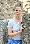 Govori da ne zna pripremati puno jela, ali zna ona koja jako voli i uvijek joj uspiju: juha i lešo meso, restani krumpir i šalša, i to najčešće nedjeljom kad je slobodna