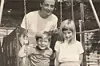 Charles i Diana Spencer s mamom Frances koji je napustila obitelj kada je Diana imala samo šest godina