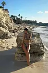 Kylie Jenner u vintage Chanel bikiniju kakav je prije gotovo 30 godina nosila manekenkaq Claudia Schiffer