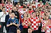 Dizajnerica i liječnik na tribinama utakmice