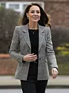 Elegantan, a opet primjeren look za igranje s djecom.