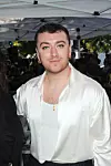 Sam Smith odnedavno često nosi make-up