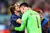 Luka Modrić čestita Dominiku LIvakoviću na sjajnim obranama
