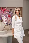Dr. Jolanda Kanižaj Rajković, liječnica s više od deset godina iskustva u estetskoj medicini