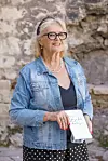 Diplomirana pravnica ispričala je da nikad nije ‘išla pod nož‘, ali je s 25 godina osvijestila potrebu za pažljivom brigom prema koži lica, pa tako nije štedjela na kvalitetnim kremama