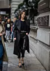 All black kombinacija na ulicama Londona