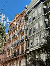 Kvart Ruzafa u Valenciji poznat je po ulicama prošaranima malim umjetničkim galerijama, buticima s unikatnom odjećom i trgovinama organskom hranom, dok su štandovi na tržnici brutalističkog stila