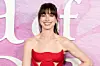 Anne Hathaway u kreaciji Versace na premijeri filma ‘The Idea Of You‘