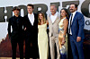 Hayes, Cayden, Grace, Kevin i Annie Costner na okupu