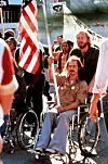 U filmu 'Rođen četvrtog srpnja' glumio je vijetnamskog veterana