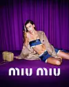 Hailey Bieber ukampanji za Miu Miu nosi mikro set koji je postao hit sezone Fotografija: Profimedia