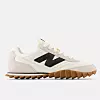 New Balance RC30 popularne su u duhu 'wrong shoe theory'