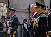 Kralj Charles III., princeza Anne, te prinčevi Andrew i Edward u procesiji lijesa kraljice Elizabete II. u Londonu 14. rujna