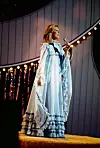 Olivia Newton-John s pjesmom ‘Long Live Love‘ nastupila je na Euroviziji u Brightonu 1974.