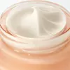 Ima brzoupijajuću formulu s vitaminom C i uljem komine koji posvjetljuju kožu