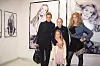 mia begovic, tereza begovic i maja lena lopatny, lana radeljak, izlozba ena begovic borisa stajduhar, foto badrov, veljaca 2007. foto: petar jurica