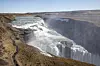 Vodopad Gullfoss visok 32 metra