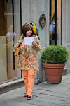Patrizia Reggiani sa svojim ljubimcem u centru Milana