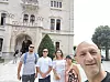Ćenan s obitelji