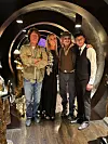 Johnny Depp u indijskom restoranu s prijateljima.