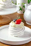 Njezina najdraža torta ja Pavlova i često je pravi ukućanima