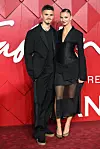 Romeo Beckham i Mia Regan na dodjeli Fashion Awards u Londonu u prosincu prošle godine
