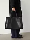 Massimo Dutti torba od napa kože (349 eura)