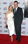 Gillian Anderson i Peter Morgan na premijeri serije 'The Crown'.