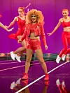 Neda Parmać kao Fleur East