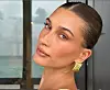 Latte izgled u izvedbi Hailey Bieber