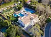 Malibu, CA - *EXCLUSIVE* This is the house that Prince Harry and Meghan Markle are said to have considered for their Los Angeles base. The five-bed USmillion or US,000-a-month Italian Renaissance-style property, complete with tennis court and swimming pool, is in a gated Malibu community and neighbours include Mel Gibson and legendary Mary Poppins star, Dick Van Dyke. Caitlyn Jenner, a Malibu local, revealed the Duke and Duchess have been looking in the world-famous beach city west of Los Angeles for a base, telling UK television show Loose Women that she believed Meghan had simply “had enough” of her royal role. Caitlyn said: “It was a big shock to her, she’s probably had enough. Good for them, we’ll see how it goes. I heard they were looking for a house in Malibu. It must have been tough. Everyone deserves to be happy.” The royals are believed to have used a representative to approach a local realtor to inquire about the property. The house appears well placed for Meghan. A Whole Foods store, one of her favourite places to buy groceries, is based just at the entrance to the estate. Meghan has been spotted shopping at a Whole Foods store in Vancouver Island, Canada, where she and Harry have been based since announcing their departure from the royal family. BACKGRID USA 20 FEBRUARY 2020, Image: 499913330, License: Rights-managed, Restrictions: , Model Release: no, Credit line: BACKGRID / Backgrid USA / Profimedia