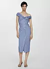 Mango prugasta haljina s otkrivenim ramenima (59,99 eura)