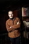 Jedanaest godina živio je u New Yorku, a 2014. se na neko vrijeme preselio u Pariz, gdje je dobio priliku glumiti u filmu ‘American Renegades‘ u produkciji Luca Bessona. Glumio je i u Netflixovoj seriji ‘Tribes of Europa‘ 2021. te drugim projektima
