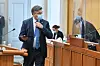 Premijer Andrej Plenković u klasičnoj varijanti koja mu, usto, pristaje na odijelo i kravatu.