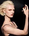Fenty Beauty, brend uspješne pjevačice i poduzetnice Rihanne, također ima u ponudi miris za kosu