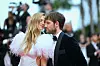 Toni Garrn i Alex Pettyfer na kanskoj premijeri filma ‘Top Gun: Maverick‘