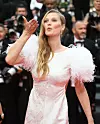 Toni Garrn ponovno je sama