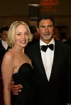 S bivšim suprugom Philom Bronsteinom 2002., na gala večeri u Hollywoodu