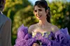 Lily Collins kao Emily