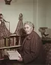 Agatha Christie 1949. u dnevnoj sobi svog doma, Winterbrook House u Oxfordshireu