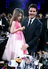 Suri Cruise i Tom Cruise na gala svečanosti u njujorškom hotelu Waldorf Astoria u lipnju 2012.