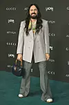 Kreativni direktor Alessandro Michele dizajnirao je ženske i muške modele odjeće.