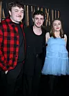 Na partyju Vanity Faira s mlađom sestrom i bratom