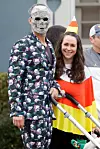 Jennifer Love Hewitt i suprug Brian Hallisay u šetnji za halloween