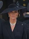 Kate je, kao i Camilla za ovu prigodu odabrala crni šešir s koprenom