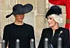 Meghan nije imala koprenu, ali je nosila crne rukavice
