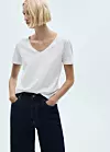 Mango basic majica s V izrezom (prije 8,99 eura, sada 2,99 eura)